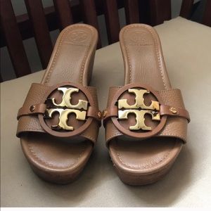 Tory Burch Tan Wedge Sandals Gold Hardware
